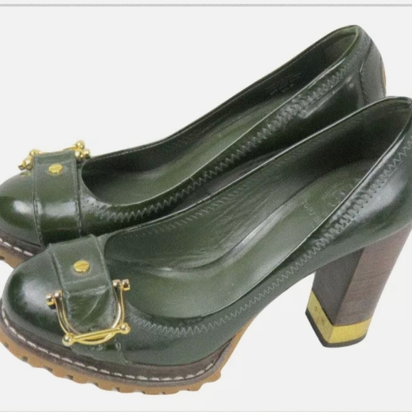 Heels - Picture 5 of 8